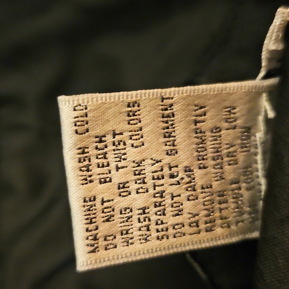 Vtg LAVON 1990s Black and Gold Oversized Metallic Swishy Track Jacket - Picture 10 of 11